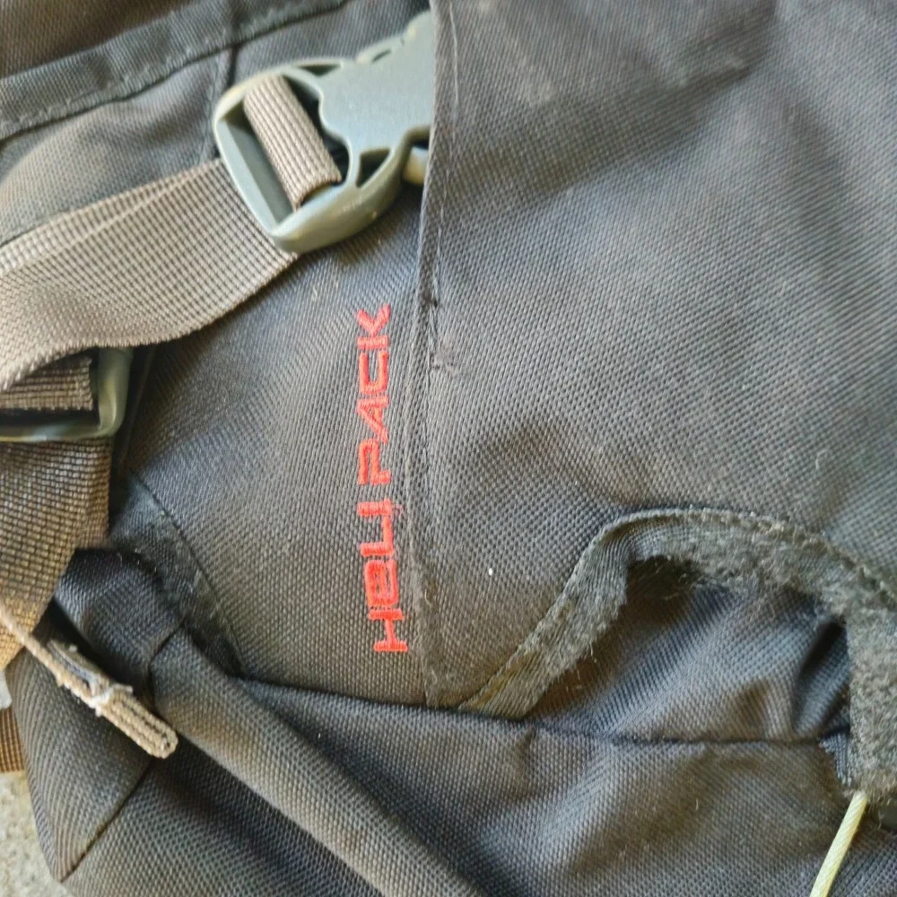 Dakine‎ Heli Pack 11L Ski & Snowboard Backpack Red & Black Active Winter Skicore